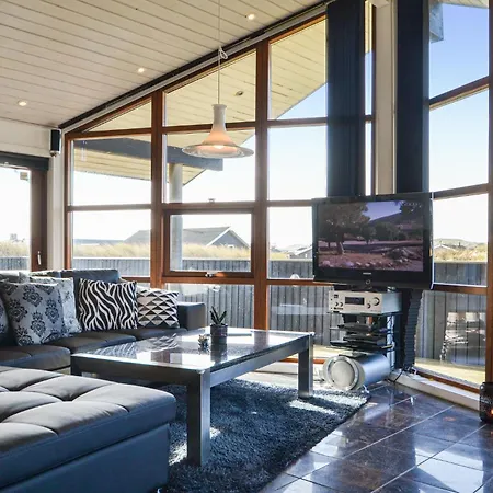 Stunning Home In Hvide Sande With Sauna *