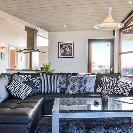 Stunning In Hvide Sande With Sauna *